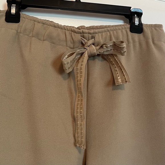 Free People wide leg pants with elastic waist & bow - Picture 2 of 5